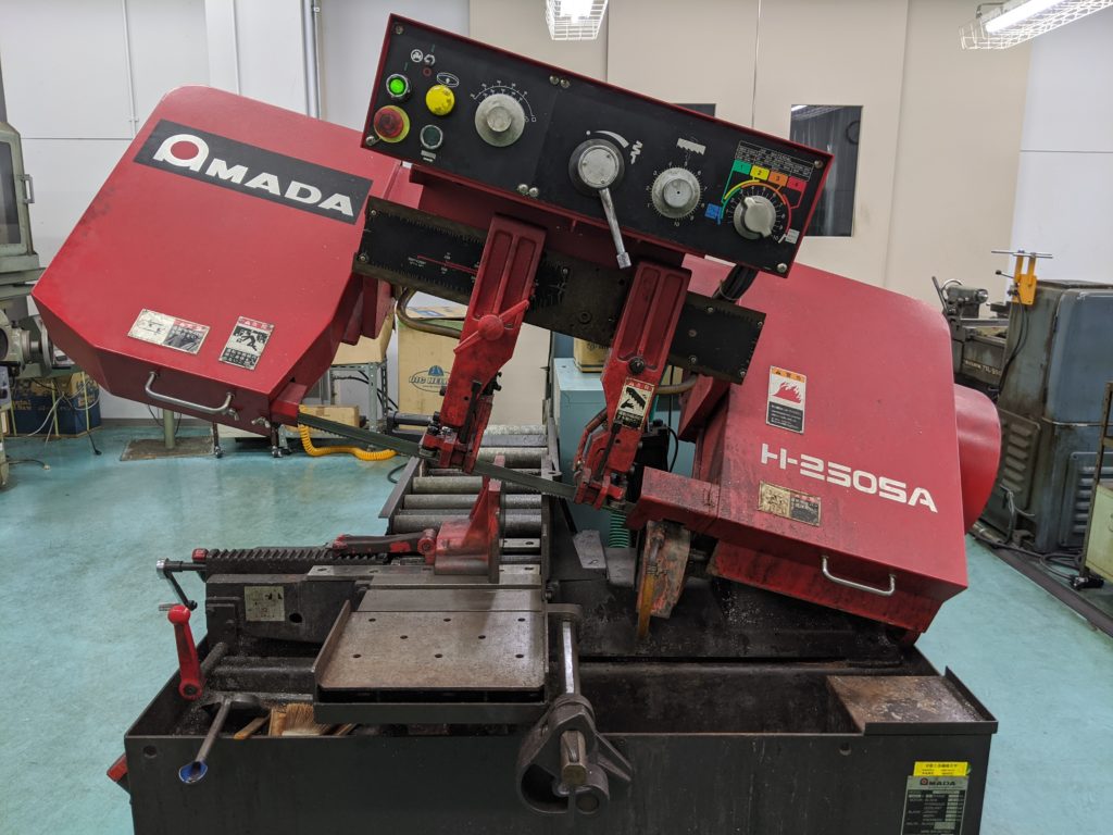 バンドソーマシンの写真